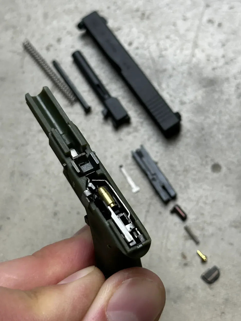 Chamber08™ Glock 17 Ejection Detachable Keychain